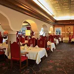 Traumhotel Liebes Rot-fluh