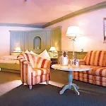 Traumhotel Liebes Rot-fluh Hotel *