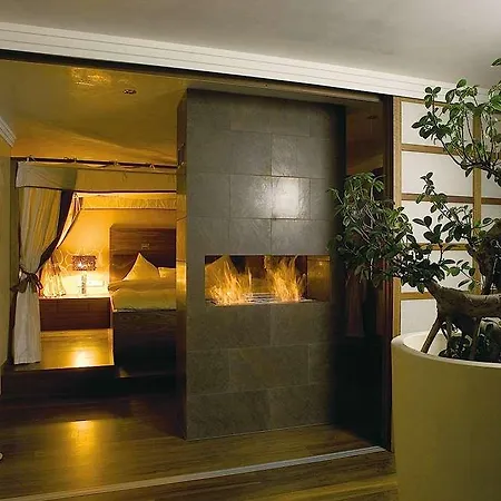 ホテル Traumhotel Liebes Rot-fluh *