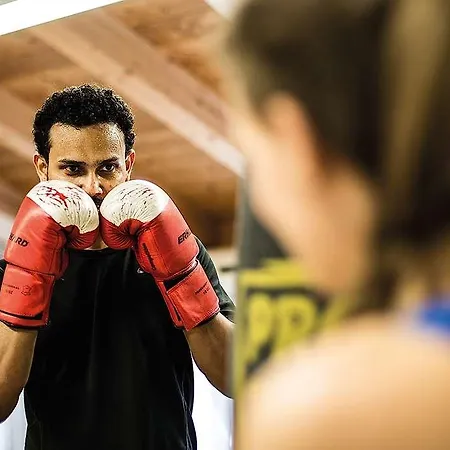 Traumhotel Liebes Rot-fluh