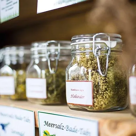 Traumhotel Liebes Rot-fluh Hotel