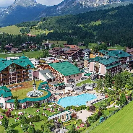 Traumhotel Liebes Rot-fluh