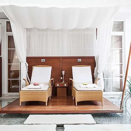 Hotel Traumhotel Liebes Rot-fluh *