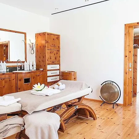 Traumhotel Liebes Rot-fluh Hotel Grän