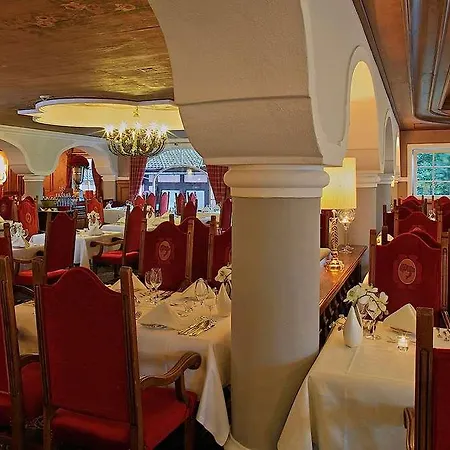 Traumhotel Liebes Rot-fluh Hotel