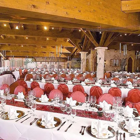 Traumhotel Liebes Rot-fluh Hotel Grän