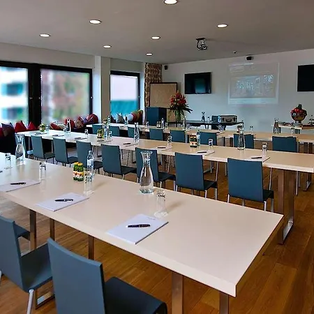 Traumhotel Liebes Rot-fluh * Grän