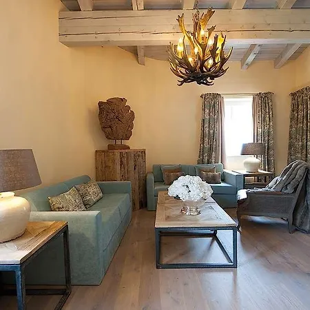 Traumhotel Liebes Rot-fluh Hotel