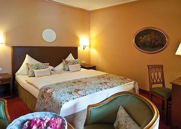 Hotel Traumhotel Liebes Rot-fluh Grän