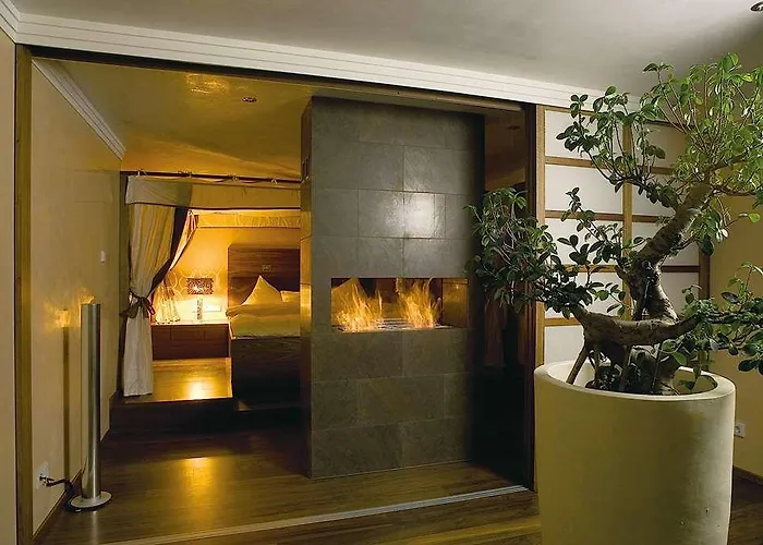 Hotel Traumhotel Liebes Rot-fluh *